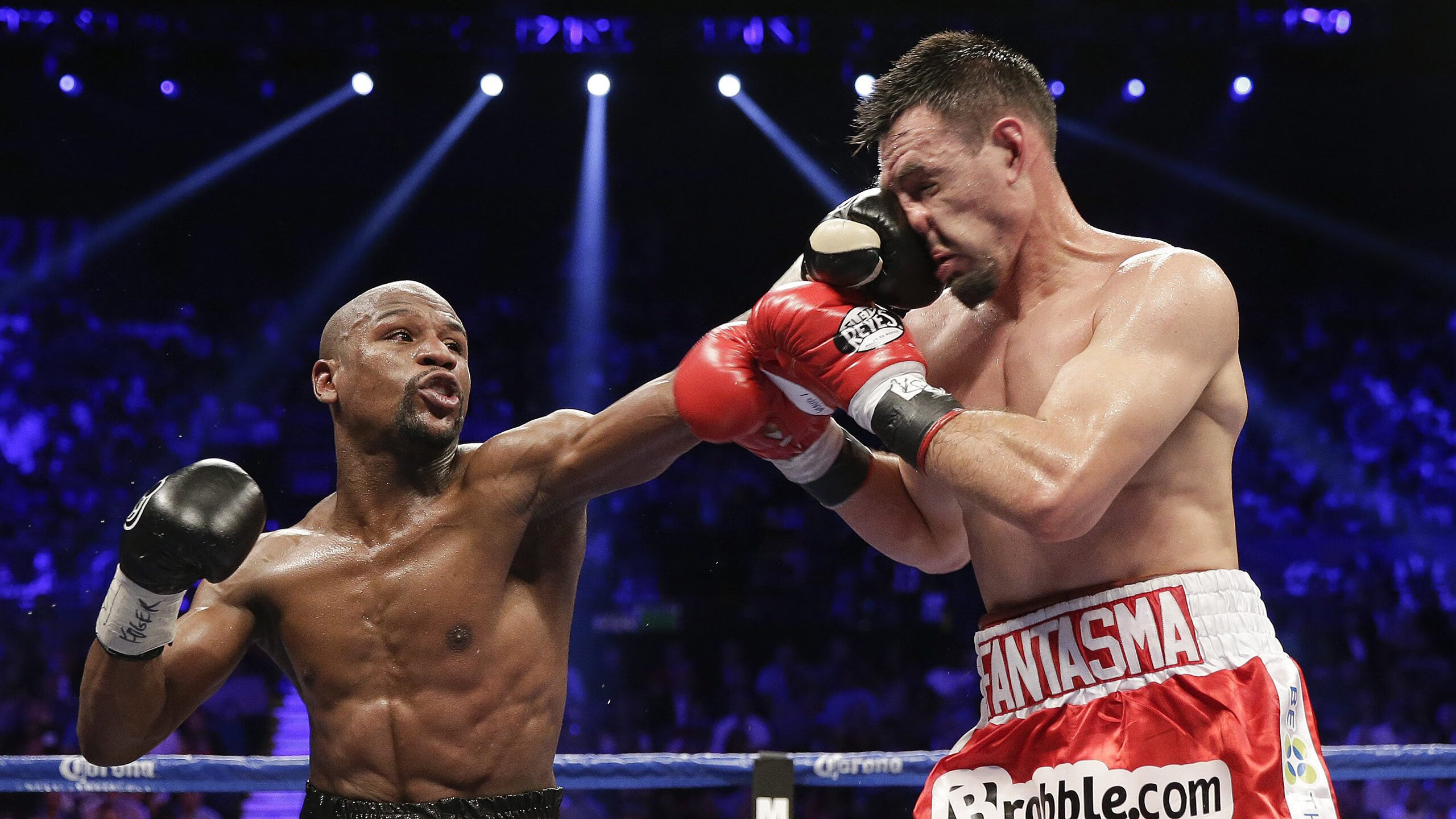 皇马逆转巴萨，晋级欧冠四强，皇马和巴萨欧冠赛场上对阵过几次